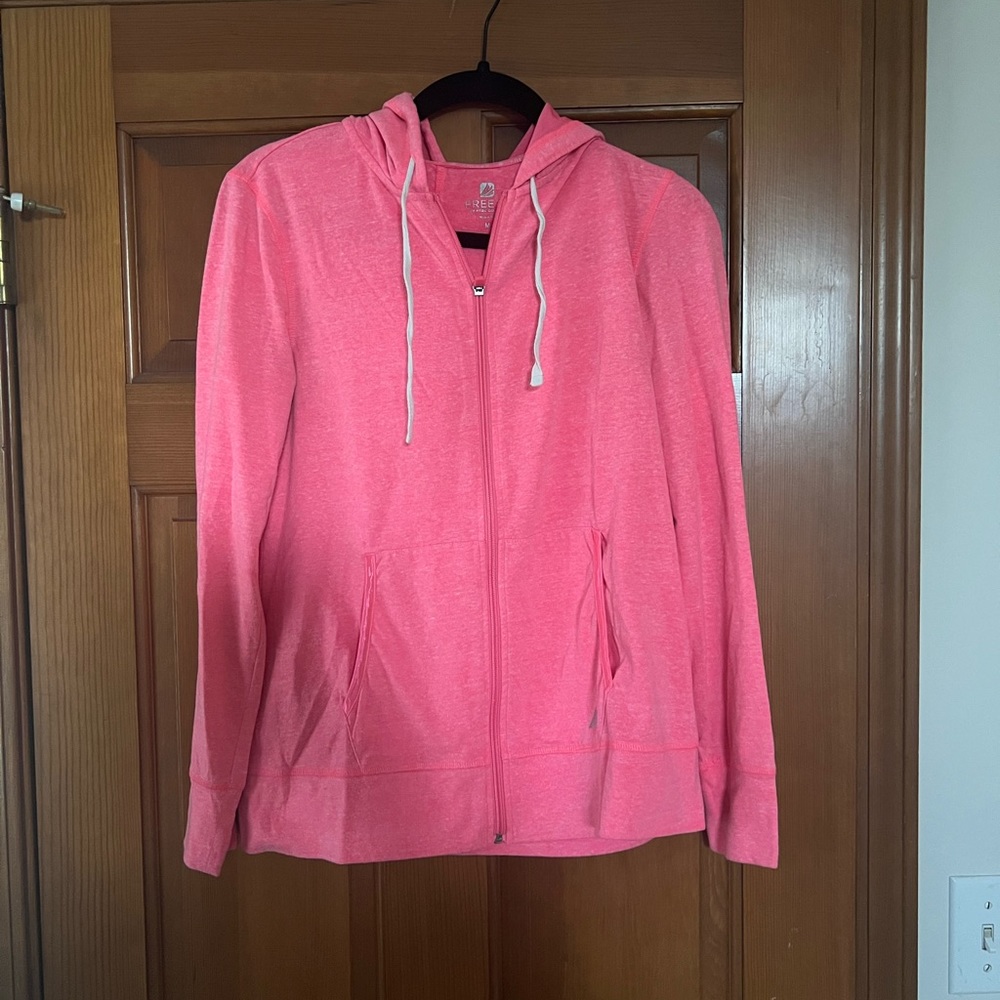 Free 2B hoodie size M